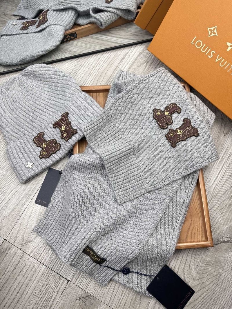 Louis Vuitton Caps Scarfs